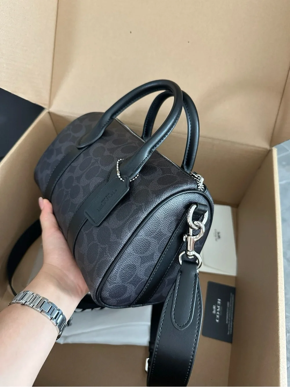 ❤️Coach Men’s Dark Brown/Black Signature Barrel Bag with Removable Strap
